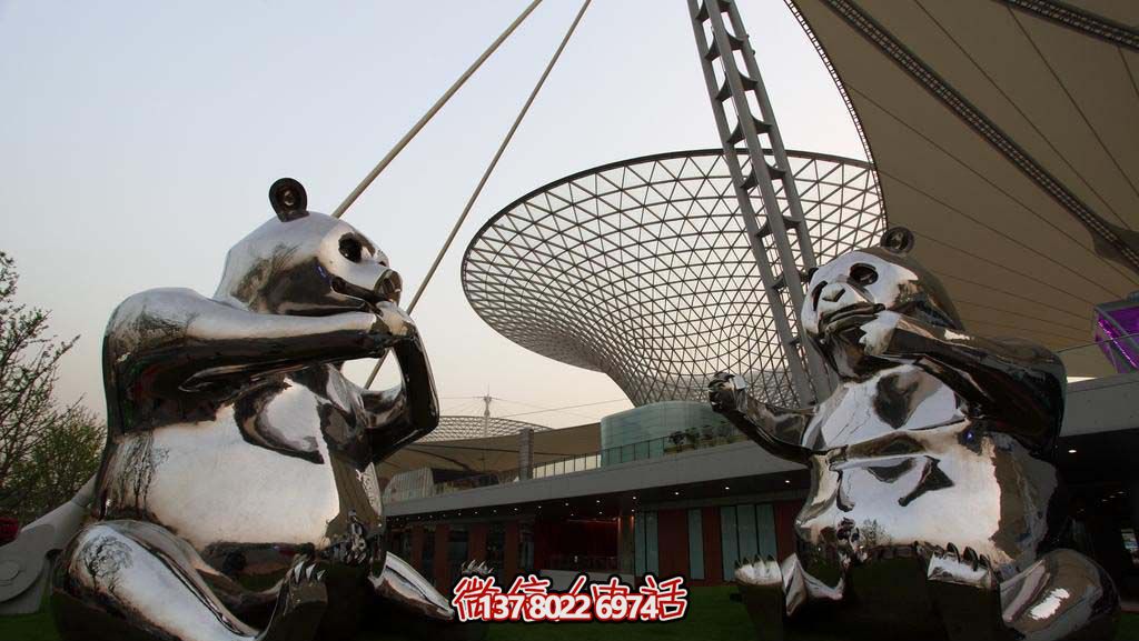 不锈钢卡通熊猫雕塑,为动物园摆放镜面装饰 不锈钢卡通熊猫雕塑,为动物园摆放镜面装饰