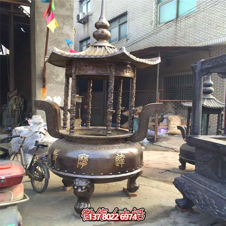 仿古宝盖圆形香炉，摆放于寺庙、道观等室内