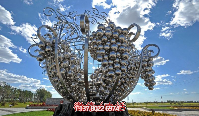城市风格不锈钢大型镂空果盘葡萄雕塑