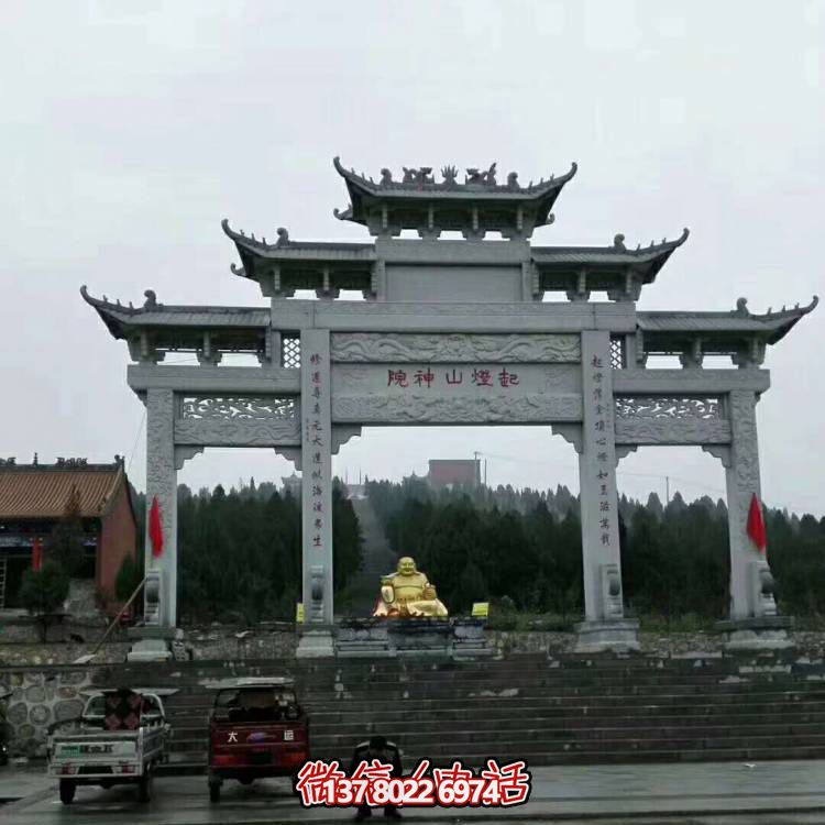 大理石石雕牌坊，增添宗教寺庙景观魅力