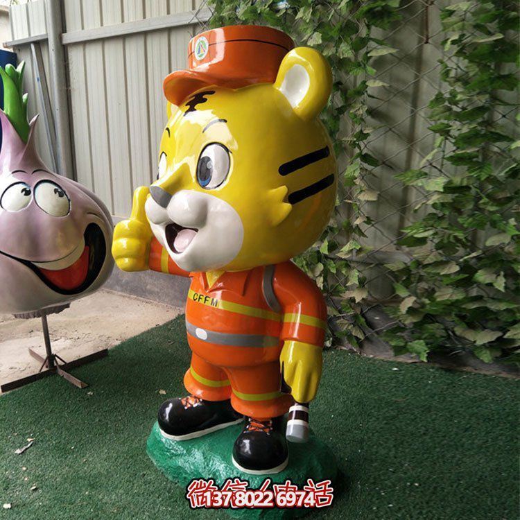 玻璃钢消防公仔宣传摆件