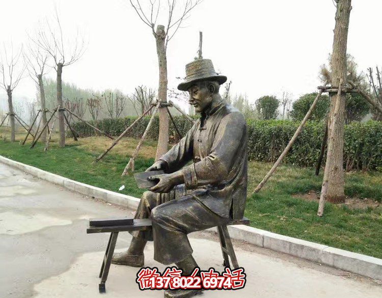 雕刻精美的铜雕老人雕塑