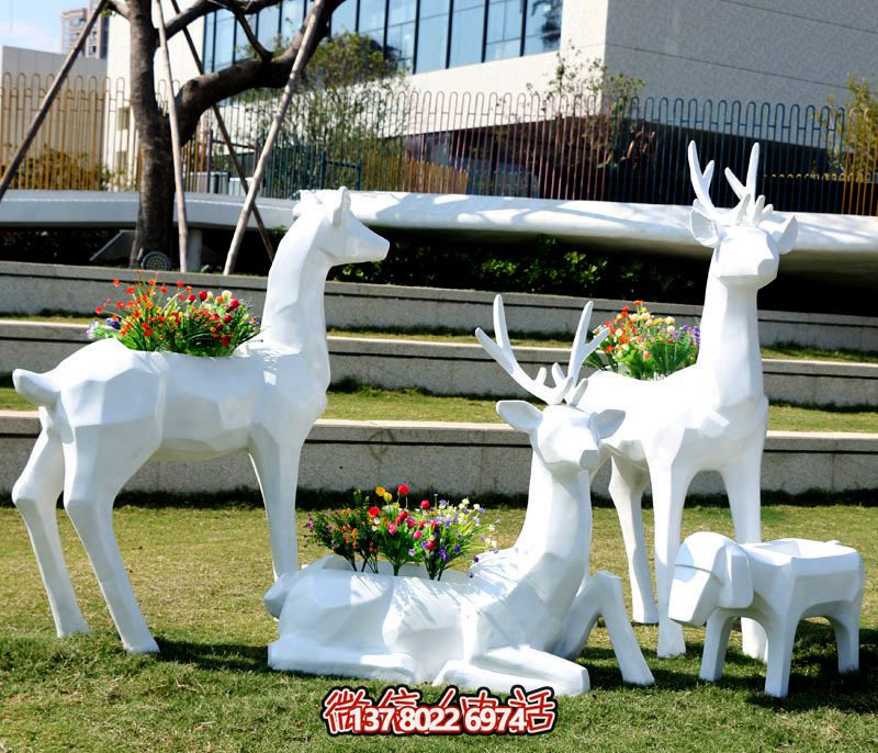 几何玻璃钢梅花鹿雕塑