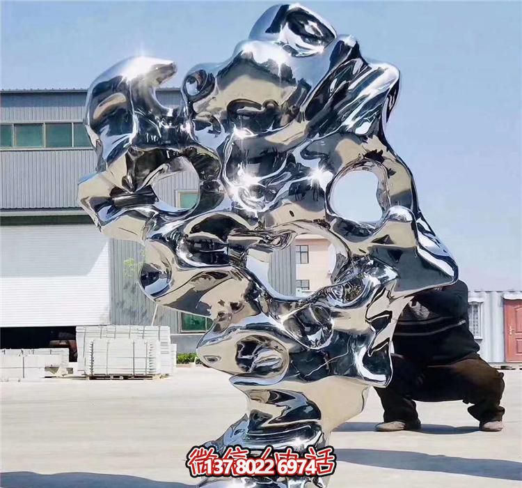 “创意不锈钢太湖石雕塑给您的公园和景区增添一份精彩” “创意不锈钢太湖石雕塑给您的公园和景区增添一份精彩”