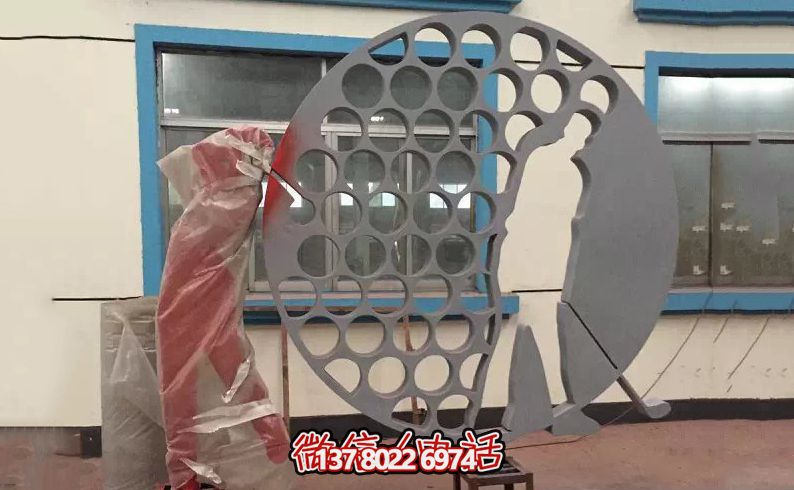 学校广场创意不锈钢打高尔夫球雕塑 学校广场创意不锈钢打高尔夫球雕塑