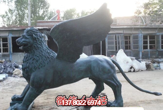 大型玻璃钢彩绘长翅膀的狮子雕塑 大型玻璃钢彩绘长翅膀的狮子雕塑