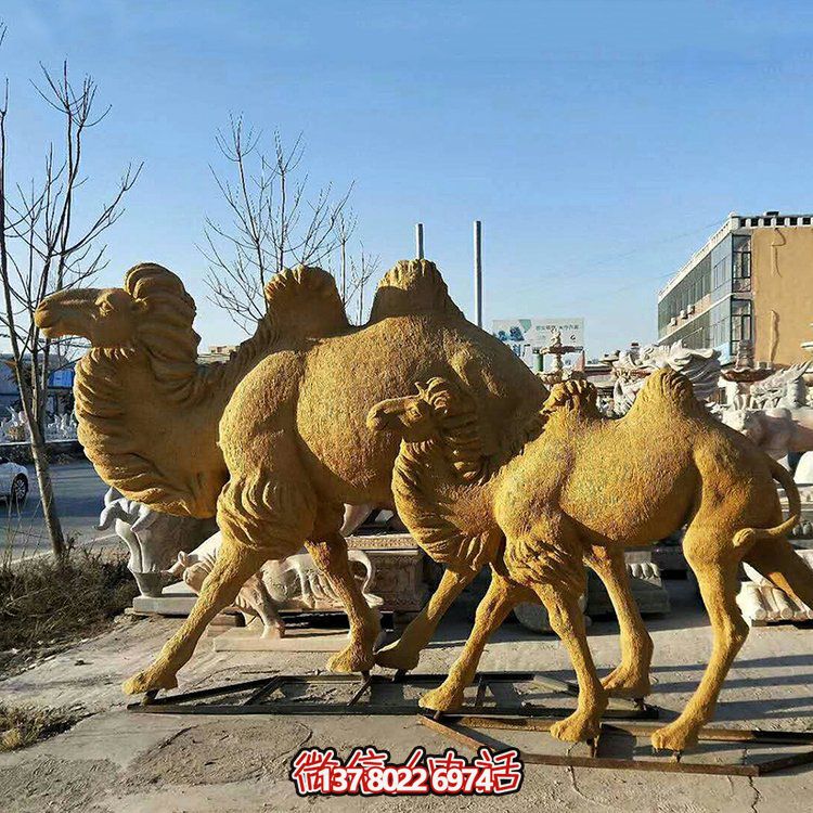 骆驼雕塑-游乐园景区玻璃钢彩绘仿真骆驼雕塑装饰摆件央美定制