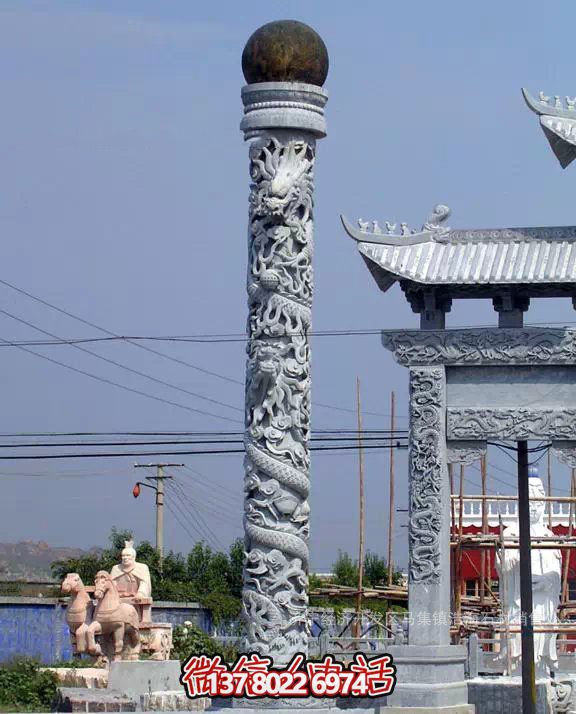 龙形浮雕的学院广场摆放龙柱雕塑 龙形浮雕的学院广场摆放龙柱雕塑